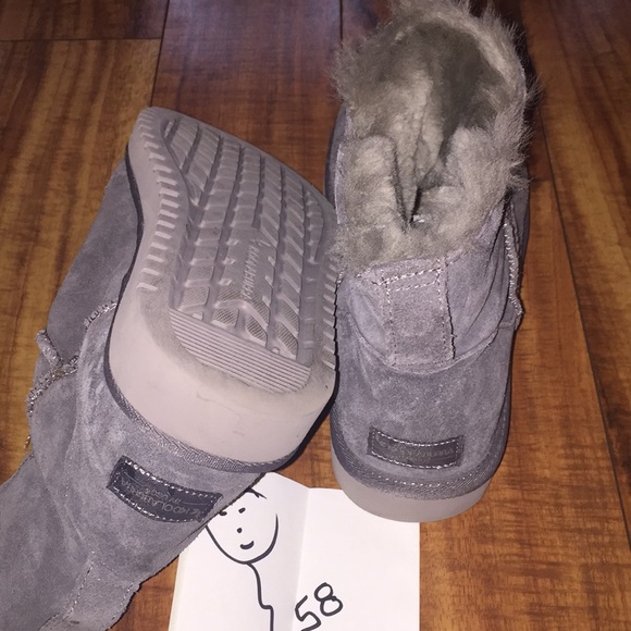 KoolaBurra by Uggs size 10 Grey Iike new - Picture 4 of 6